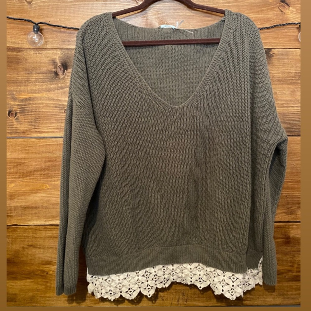 V neck sweater
